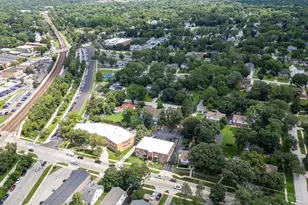 201 N President St, Wheaton, IL 60187 - Photo 26