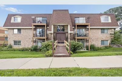 201 N President Street #3C, Wheaton, IL 60187 - Photo 1