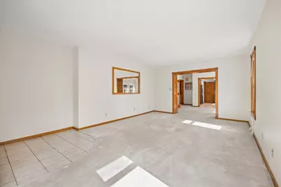 126 W Elm Street, Streator, IL 61364 - Photo 4