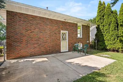 126 W Elm Street, Streator, IL 61364 - Photo 34