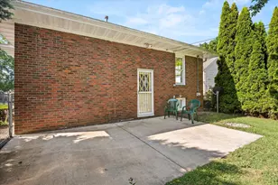126 W Elm St, Streator, IL 61364 - Photo 34