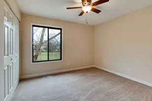 961 Cross Creek Dr N, Roselle, IL 60172 - Photo 16
