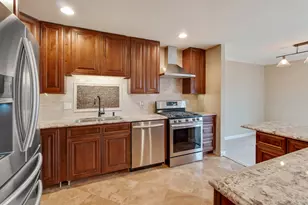 961 Cross Creek Dr N, Roselle, IL 60172 - Photo 6