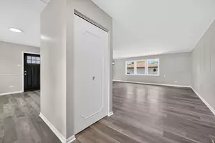 118 Indiana St, Park Forest, IL 60466 - Photo 4