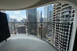 300 N State St, Chicago, IL 60654 - Photo 8