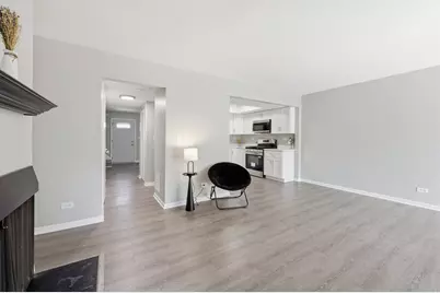 809 Bishop Court, Schaumburg, IL 60194 - Photo 8