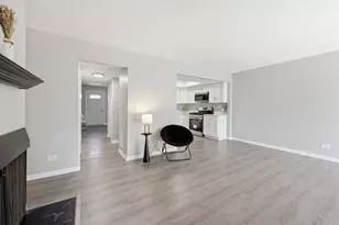 809 Bishop Ct, Schaumburg, IL 60194 - Photo 8