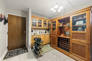 2005 S Finley Rd, Lombard, IL 60148 - Photo 4