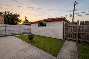 4614 W 87th St, Chicago, IL 60652 - Photo 18