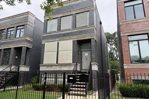 544 E 46th Pl, Chicago, IL 60653 - Photo 2