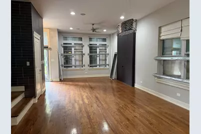 544 E 46th Place, Chicago, IL 60653 - Photo 4