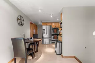 5747 S Meade Ave, Chicago, IL 60638 - Photo 14