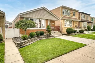 5747 S Meade Ave, Chicago, IL 60638 - Photo 2