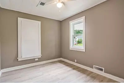 229 Forest Avenue, Rockford, IL 61101 - Photo 38