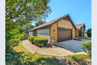 305 N Dale Avenue, McHenry, IL 60050 - Photo 4
