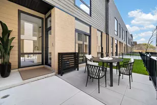 6218 S Woodlawn Ave, Chicago, IL 60637 - Photo 2