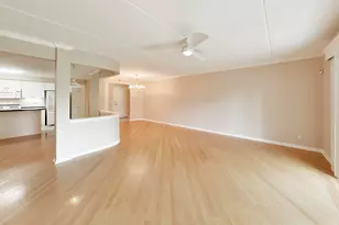 710 Creekside Dr, Mount Prospect, IL 60056 - Photo 8