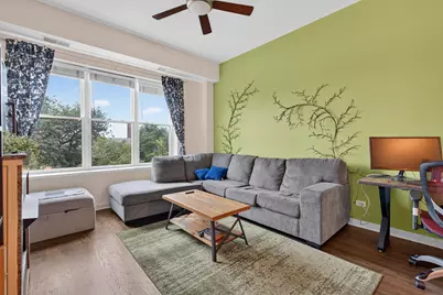 2510 W Irving Park Road #303, Chicago, IL 60618 - Photo 2