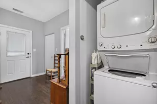 2510 W Irving Park Rd, Chicago, IL 60618 - Photo 16