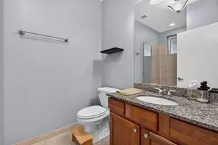 2510 W Irving Park Rd, Chicago, IL 60618 - Photo 14
