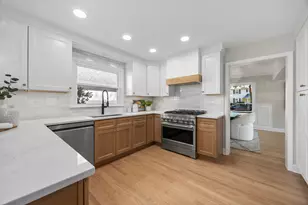713 Burning Tree Ln, Naperville, IL 60563 - Photo 12