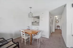 3660 N Lake Shore Dr, Chicago, IL 60613 - Photo 12