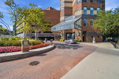 3660 N Lake Shore Drive #1506, Chicago, IL 60613 - Photo 2
