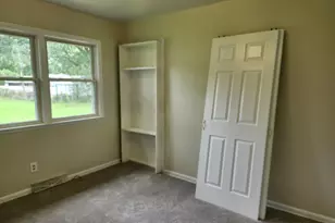 914 Oakleaf Ave, McHenry, IL 60051 - Photo 12