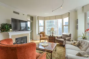25 E Superior St, Chicago, IL 60611 - Photo 4