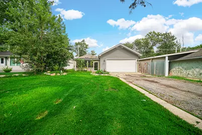 3108 S Woods Avenue, McHenry, IL 60051 - Photo 2
