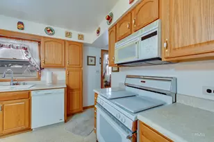 227 N Mill Rd, Wood Dale, IL 60191 - Photo 8