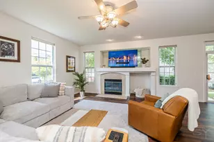 630 Cannon Dr, Geneva, IL 60134 - Photo 2