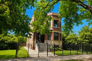 4322 N Leavitt St, Chicago, IL 60618 - Photo 1