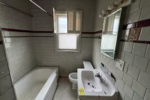 5500 W Warwick Ave, Chicago, IL 60641 - Photo 6