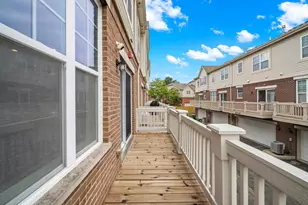400 Concord Ct, Morton Grove, IL 60053 - Photo 24