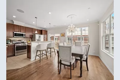 400 Concord Court, Morton Grove, IL 60053 - Photo 12