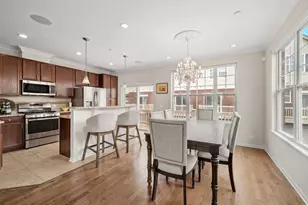 400 Concord Ct, Morton Grove, IL 60053 - Photo 12
