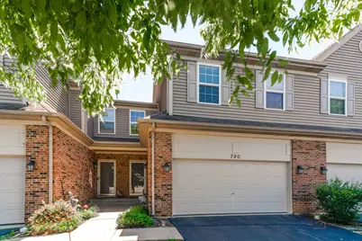 790 Oak Hollow Road, Crystal Lake, IL 60014 - Photo 2