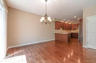 790 Oak Hollow Rd, Crystal Lake, IL 60014 - Photo 8