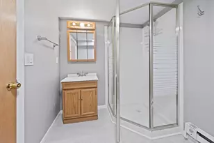 2850 W Chase Ave, Chicago, IL 60645 - Photo 20