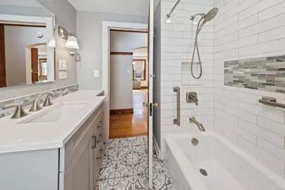 2850 W Chase Avenue, Chicago, IL 60645 - Photo 12