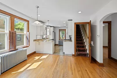 2850 W Chase Avenue, Chicago, IL 60645 - Photo 8