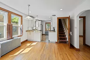 2850 W Chase Ave, Chicago, IL 60645 - Photo 8