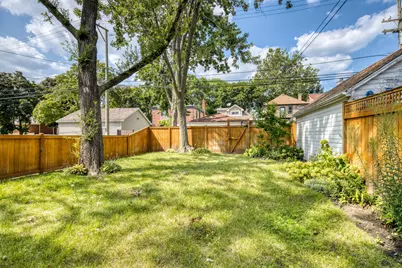 2850 W Chase Avenue, Chicago, IL 60645 - Photo 22