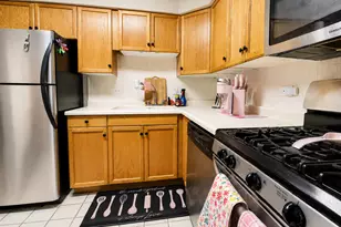 14501 Central Ct, Oak Forest, IL 60452 - Photo 10