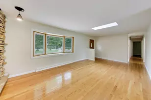 2940 Valley View Rd, Gurnee, IL 60031 - Photo 14