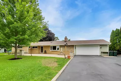 2940 Valley View Road, Gurnee, IL 60031 - Photo 2