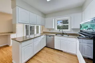 2940 Valley View Rd, Gurnee, IL 60031 - Photo 18