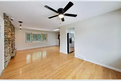 2940 Valley View Road, Gurnee, IL 60031 - Photo 44