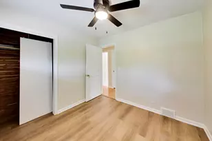 2940 Valley View Rd, Gurnee, IL 60031 - Photo 52